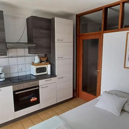 Pavicini Mirta 1 아파트 외부 사진